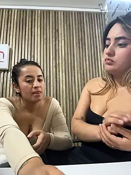 Antonella_Julieta 现场XXX聊天