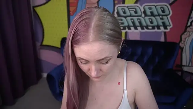 دردشة DramaQuenns الجنسية المباشرة