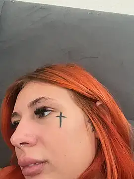 devilinhereyes 现场XXX聊天