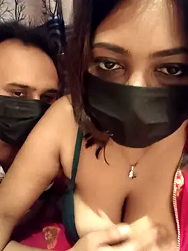 hotbaby_sona: διαδικτυακό σόου στην κάμερα