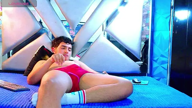 Show Webcam de Oliver_Jamees