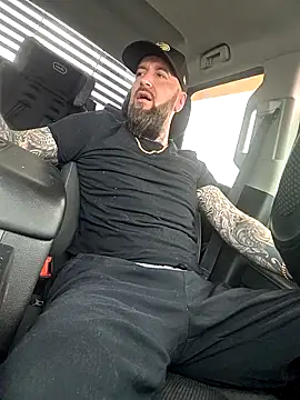 Czat XXX na żywo – Beardedtattood