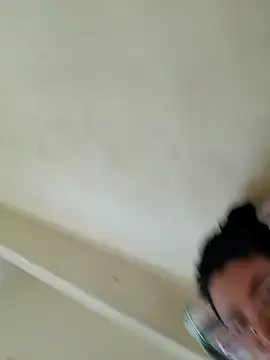 Chat +18 de Albanis1 ao vivo