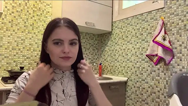 KikiAmino Chat XXX live