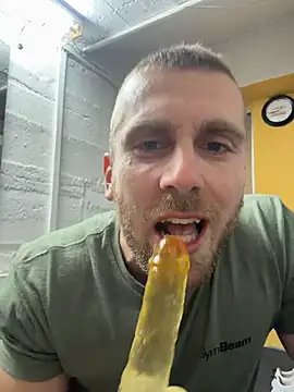 trainwithme: διαδικτυακό σόου στην κάμερα