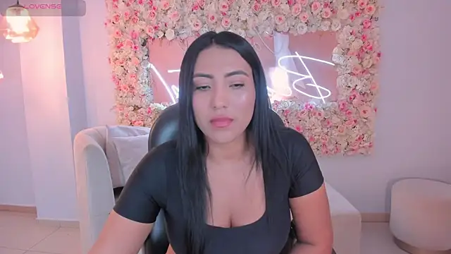 NatalieLewis – Naživo XXX chat