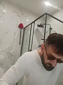 martme69: διαδικτυακό σόου στην κάμερα