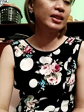 QueenSoreal Chat XXX in diretta