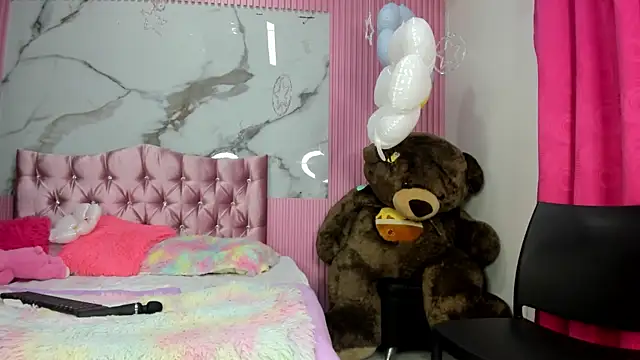 دردشة Mindy_19 الجنسية المباشرة