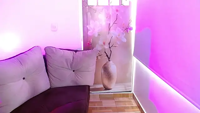 milfrousse Live XXX-chat