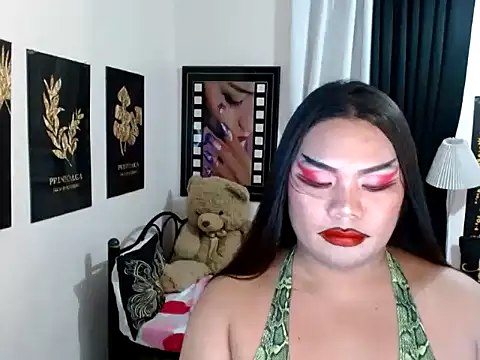 TSbrianaHugeCockのウェブカメラショー