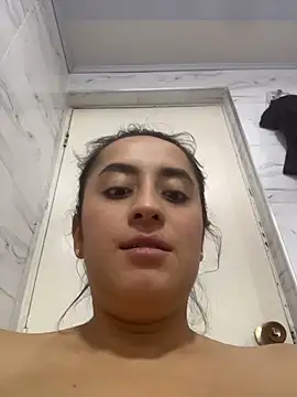 Antonella_Julieta ওয়েবক্যাম শো