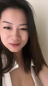 mo-mo-69 লাইভ XXX চ্যাট