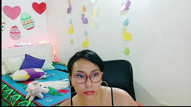 hottplay Adlı Modelin Canlı XXX Sohbeti