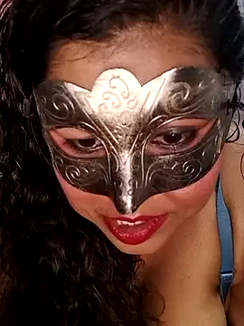 Maskedcurves' Webcam Show
