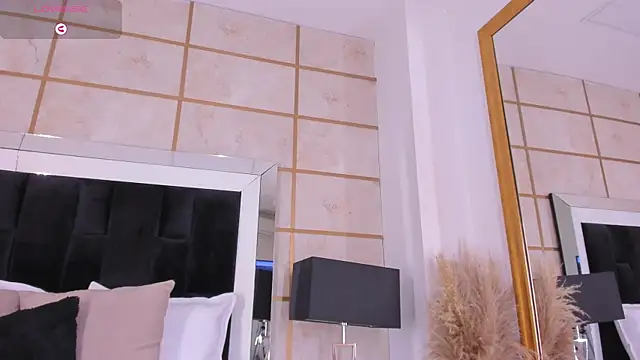 Crystal_Rose__ – Live XXX-chat