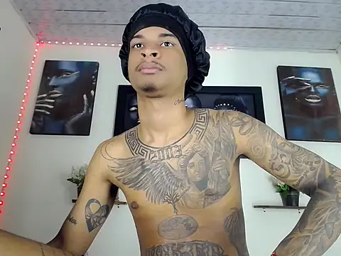 Tatoo_Noah: онлайн-секс-чат