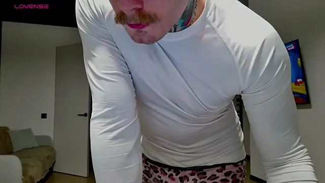 white_King9999 élő XXX-chatje