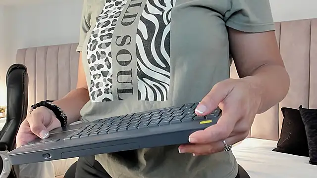 Živý XXX chat Megan-8