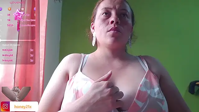 Živý XXX chat hoonney