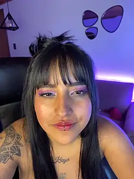 Chat +18 de Annie_Alicee ao vivo