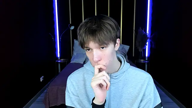 MarkBranston live XXX chat