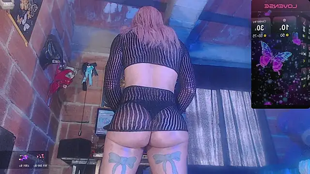 Вебкам-шоу assbignatha