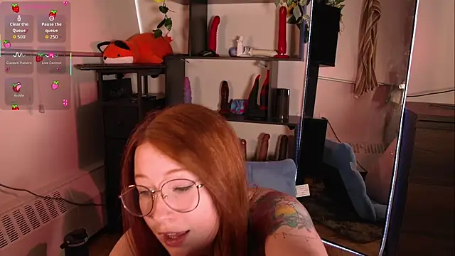 Pertunjukan Kamera Web Strawberryfoxx