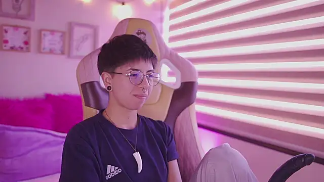 tommy_blue – Naživo XXX chat