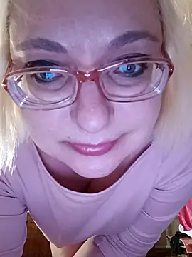 VikaKing Chat XXX live