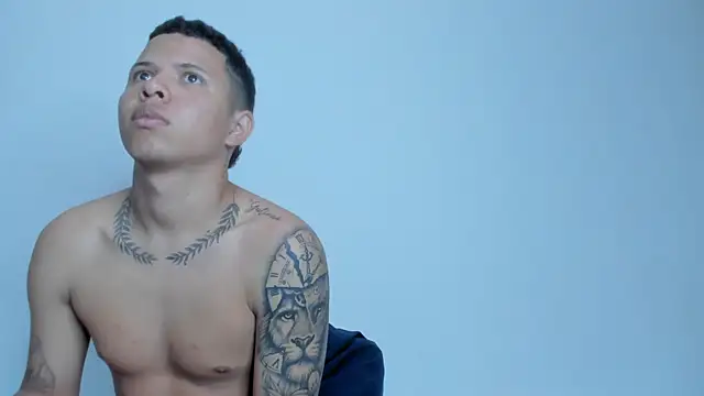 โชว์เว็บแคมของ LatinsGuys2026