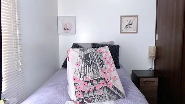 Maira_B লাইভ XXX চ্যাট