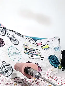 --Kenia Show in webcam