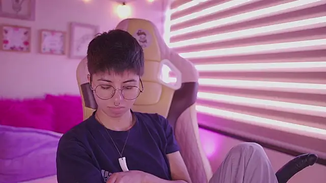 tommy_blue 라이브 XXX 채팅