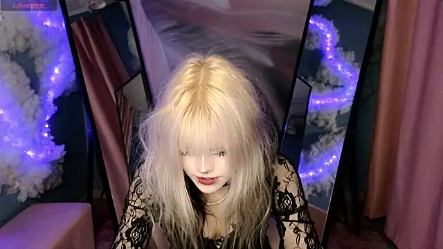 VitaMorphosis' Live XXX Chat