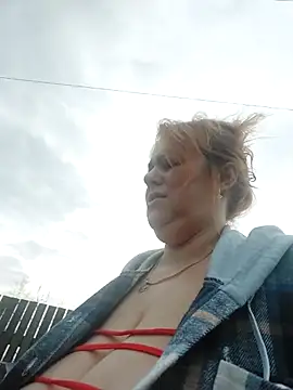 GingerFoxy Adlı Modelin Canlı XXX Sohbeti