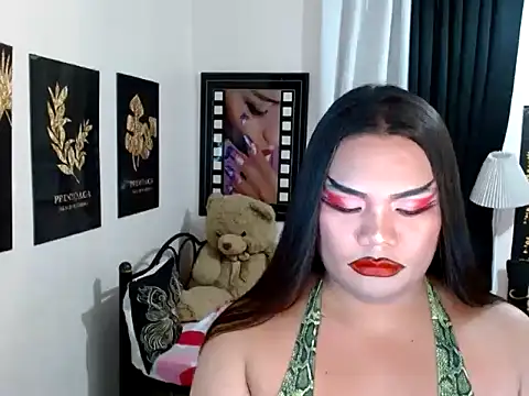 TSbrianaHugeCock Webcamshow