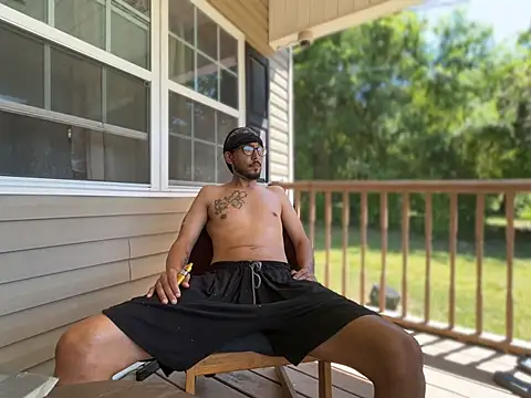 ThrowedWorldWideのライブXXXチャット