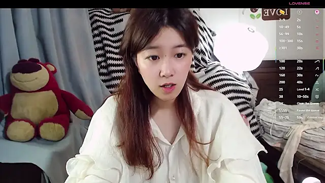 XueLi1902's Live XXX Chat