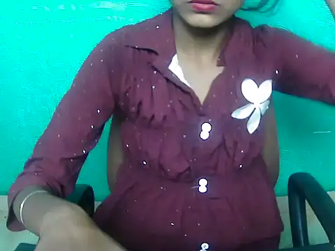 Hotsurbhi Chat XXX in diretta