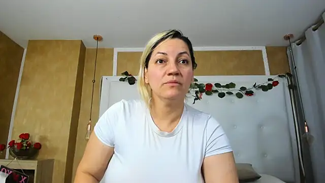 Chat XXX en directo de Heidy_milf