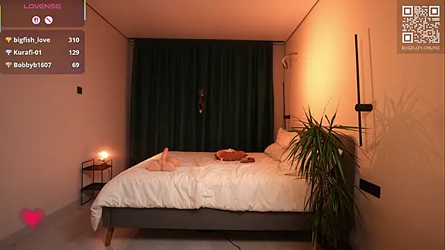 XXX chat uživo modela bogduzy