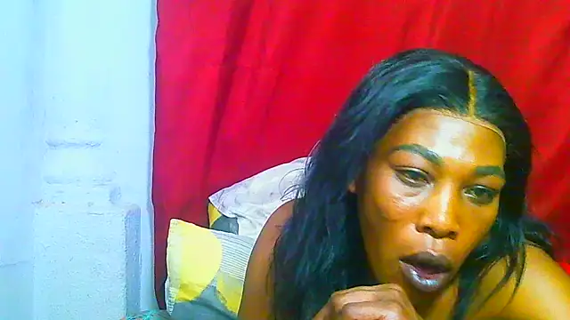 freaky_naughty Adlı Modelin Web Kamerası Şovu