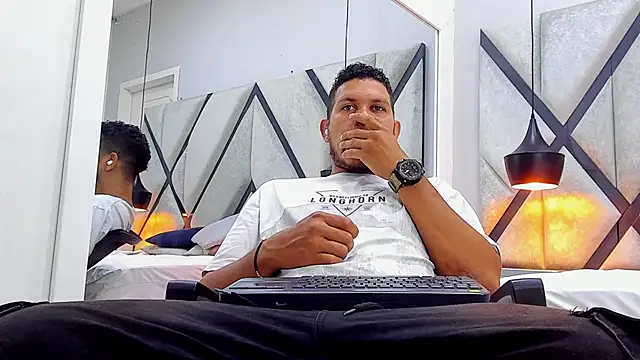 Show de webcam de NohaBrooks