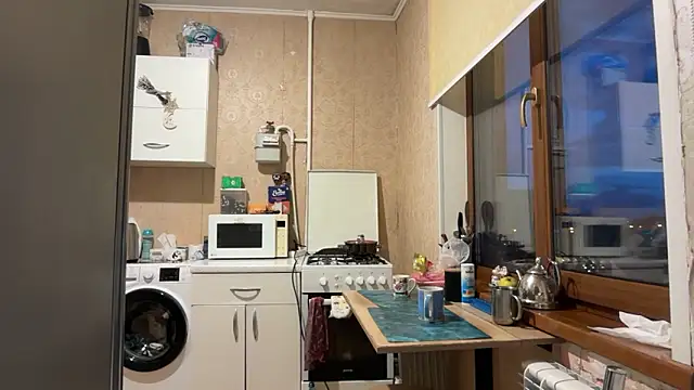 Chat +18 de AngelJeni ao vivo