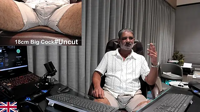 Show modela OnlineBossUK na web-kameri