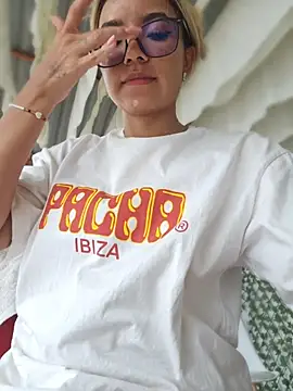 Pretty_roxxyy Adlı Modelin Canlı XXX Sohbeti