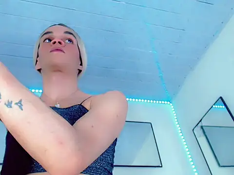 Karla_hot777's Webcam Show