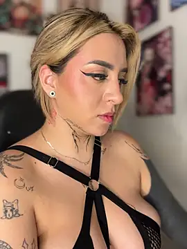 CarolQueen1_ 现场XXX聊天