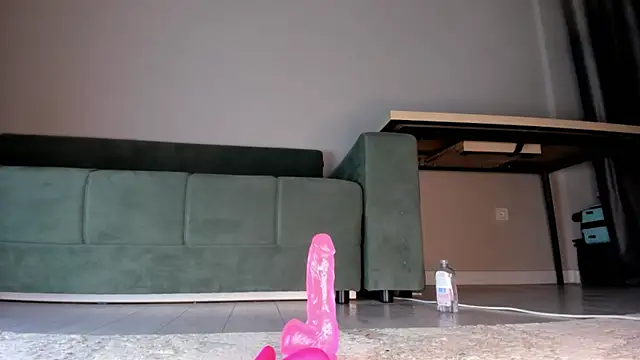 suareiko's Live XXX Chat